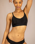 Seamless Scoop Bra with adjustable Straps and Closure